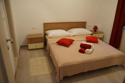Apartments Kadulja