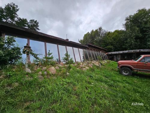 Zahrada ubytování Earthship Mierzeszyn
