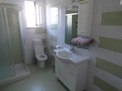 Ένα μπάνιο στο Apartment Asparagus