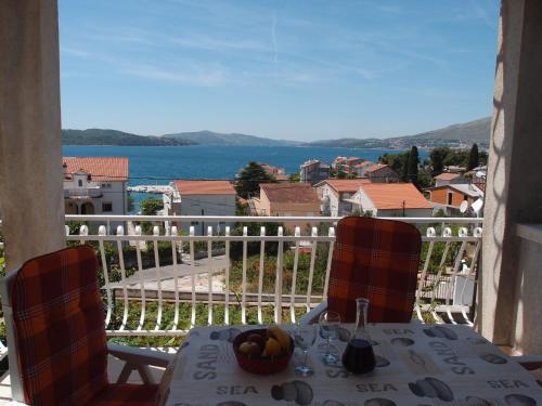 Apartments Kadulja