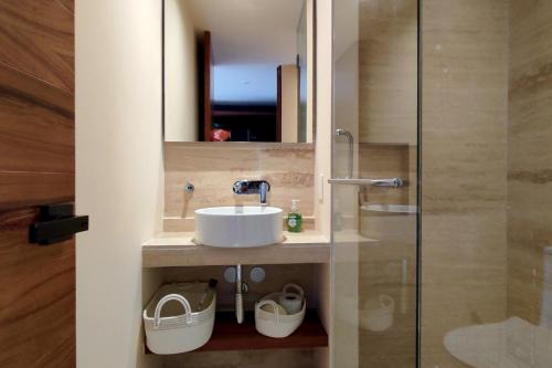 Beautiful 2 Story Loft Near The Beach en Playa del Carmen