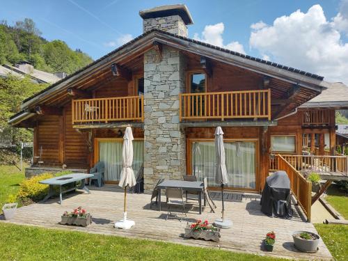 Chalet spacieux avec sauna, 4 chambres et Wi-Fi