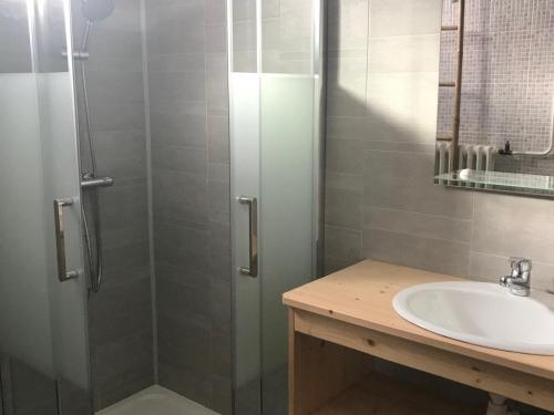 Grand appartement 5 chambres avec Wi-Fi et parking aux Gets