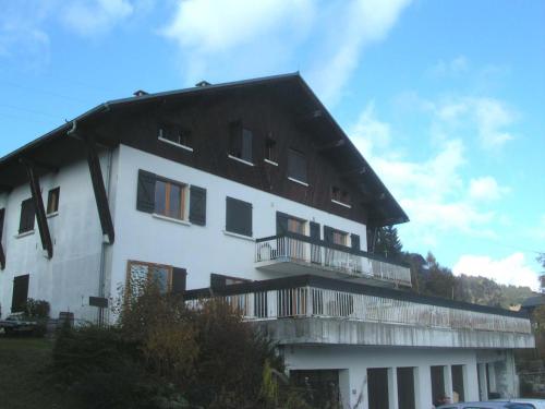 Grand appartement 5 chambres avec Wi-Fi et parking aux Gets