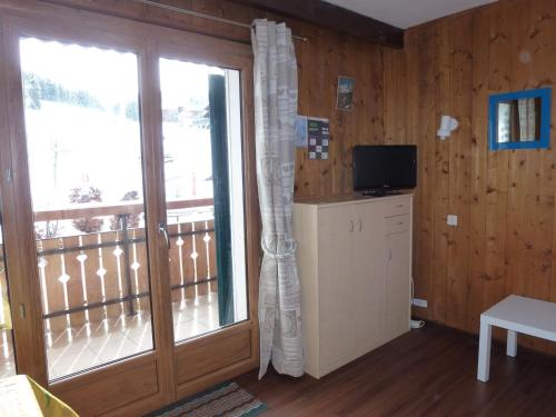Studio cosy aux Gets, proche des pistes, balcon, Wi-Fi, garage sécurisé, accepte les animaux