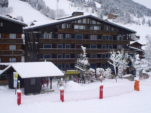 Studio cosy aux Gets, proche des pistes, balcon, Wi-Fi, garage sécurisé, accepte les animaux