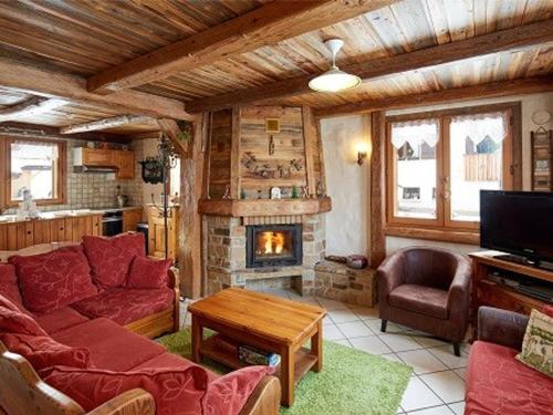 Chalet luxueux avec jacuzzi, sauna et WiFi aux Gets