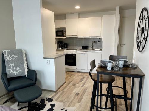 Η κουζίνα ή μικρή κουζίνα στο City Home with Luxury Twist