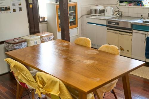 Dapur atau dapur kecil di コザを楽しむ一軒家 Kaeruhouse