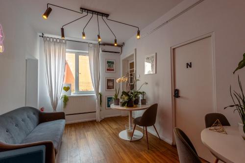 Postel nebo postele na pokoji v ubytování First Hostel Bucur 21