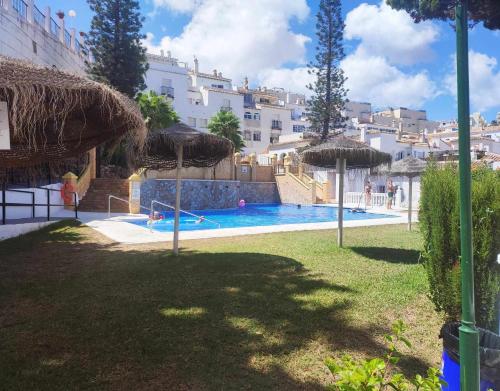 Bazén v ubytování Villa Marisol Estudio EUROPA nebo v jeho okolí