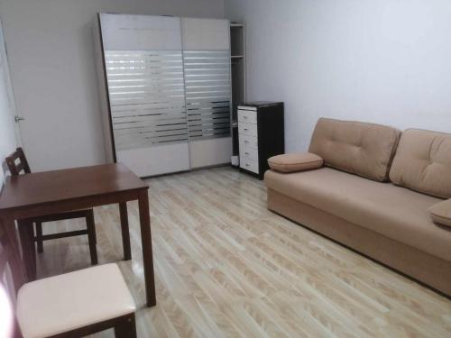 Fully Furnished PRIVATE ROOM In Seoul Street