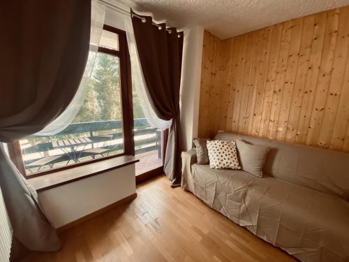 Gallery image of La Finestra sul Brenta con POSTO AUTO PRIVATO AL CENTRO di MAD di Campiglio CIPAT O22233-AT-O13262 in Folgarida