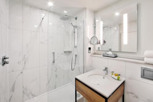 Bagno di DoubleTree by Hilton Manchester Airport