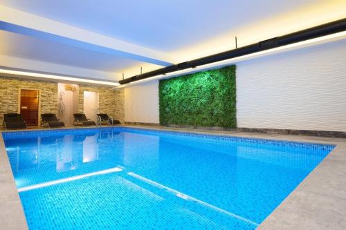 Bazén v ubytování Nacho Hotel Yerevan nebo v jeho okolí