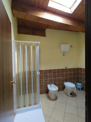 Koupelna v ubytování Albergo Diffuso IL MIGLIO