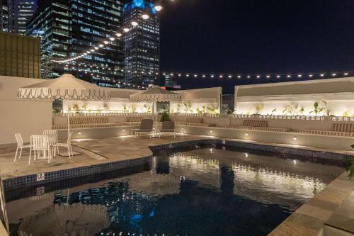 Rydges Melbourne Image