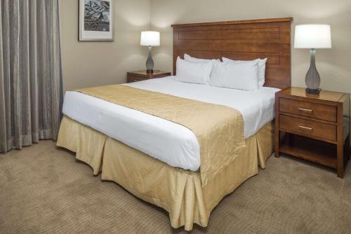 Hilton Vacation Club Scottsdale Villa Mirage Image