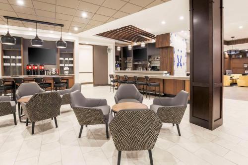 Hyatt Place Waco - Southにあるキッチンまたは簡易キッチン