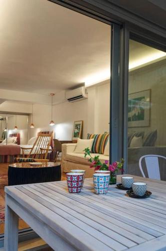 Luxury stay with garden, US embassy