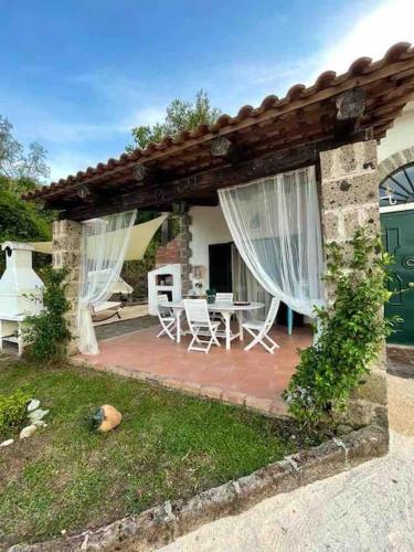 Κήπος έξω από το La Cascina Scalera per il tuo relax con piscina sauna ed Idromassaggio