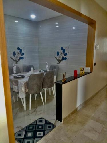 Φωτογραφία από το άλμπουμ του Chic 2BR Getaway with Large Balcony and Central AC στο Αγκαντίρ