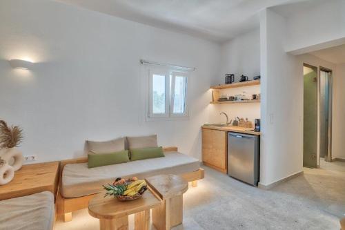 Gallery image of Marinatou Suites in Antiparos Town