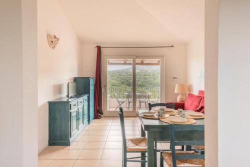 Elegant Residence Ea Bianca 2 Bedroom with Sea View Extra Bed available n0729