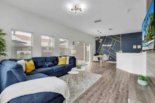 Remarkable Cozy 4Bed-3Ba Townhouse photo 1