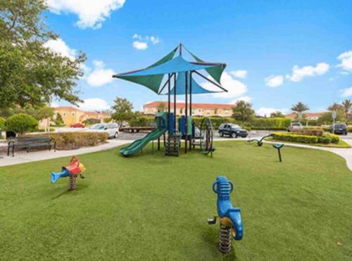 Remarkable Cozy 4Bed-3Ba Townhouse photo 35