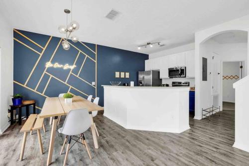Remarkable Cozy 4Bed-3Ba Townhouse photo 5