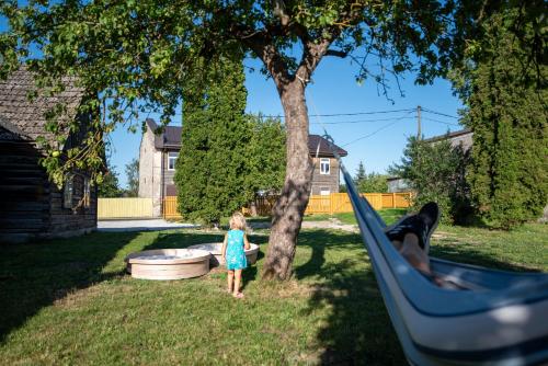 Ein Garten an der Unterkunft Posti Guesthouse