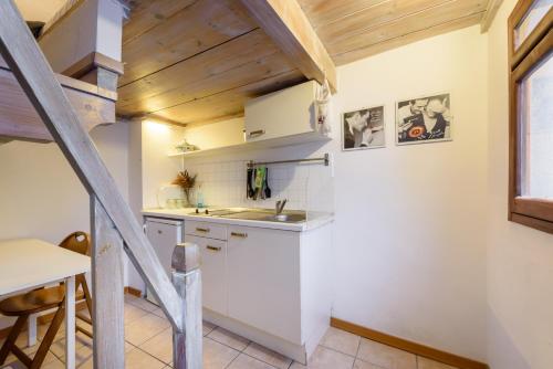 Montebello Studio by Mmega