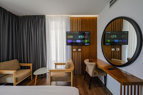 Φωτογραφία από το άλμπουμ του Dorchester Hotel στους Αγίους Σαράντα