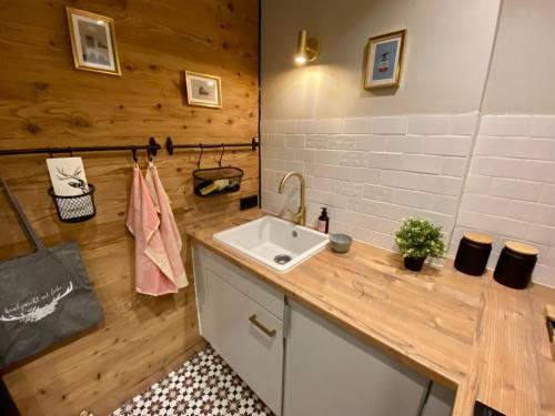 Koupelna v ubytování ciao-aschau Haus zur Burg FeWo Bergfest Ap110