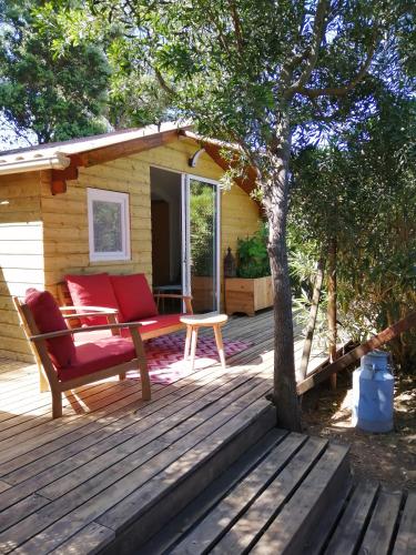 Сад в Les chalets de Palavesa