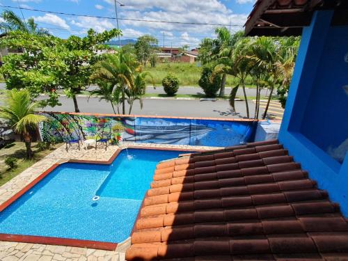 Uitzicht op het zwembad bij Pousada Retiro das Caravelas of in de buurt