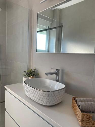 Luxury apartment with Pool, Jacuzzi and Sea View Split