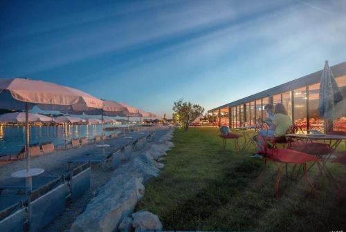 Luxury apartment with Pool, Jacuzzi and Sea View Split