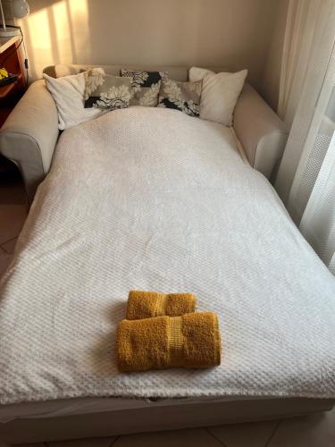 Postel nebo postele na pokoji v ubytování Budapest Airport Smiley House