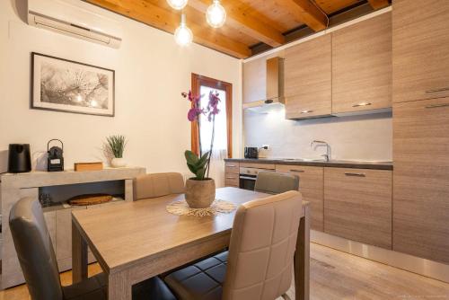 Dapur atau dapur kecil di [Venezia-Suite Hemingway]a pochi passi Outlet