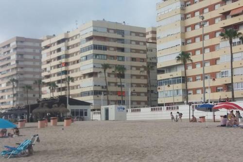 APARTAMENTO SOL Y PLAYA (PASEO MARITIMO)