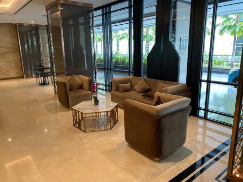 De lobby of receptie bij Pollux High Rise Apartments at Batam Center with Netflix by MESA