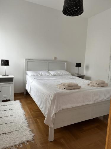 Llit o llits en una habitació de Apartment Matovic