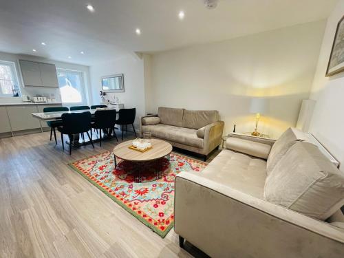 Et opholdsområde på Riverside Premium En suite Double Room E14