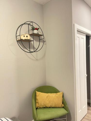 Fotografie z fotogalerie ubytování Cozy basement suite v destinaci Calgary