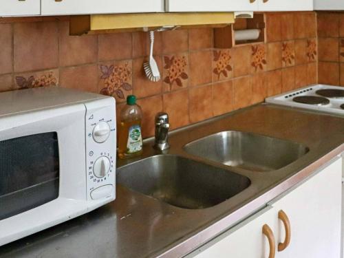 Køkken eller tekøkken på 4 person holiday home in Fjärås-By Traum