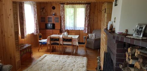 TV a/nebo společenská místnost v ubytování Agroturystyka WROTA PODLASIA
