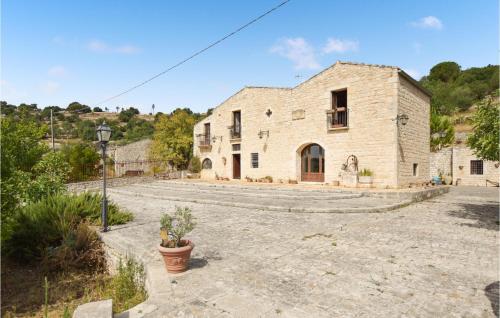 Stunning Home In Modica With Sauna, Wifi And 4 Bedrooms
