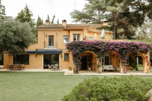 Fotografie z fotogalerie ubytování Precioso Chalet con Encanto v destinaci Sant Andreu de Llavaneres